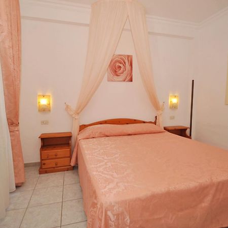 Residence Mezzaluna Каровиньо Екстериор снимка